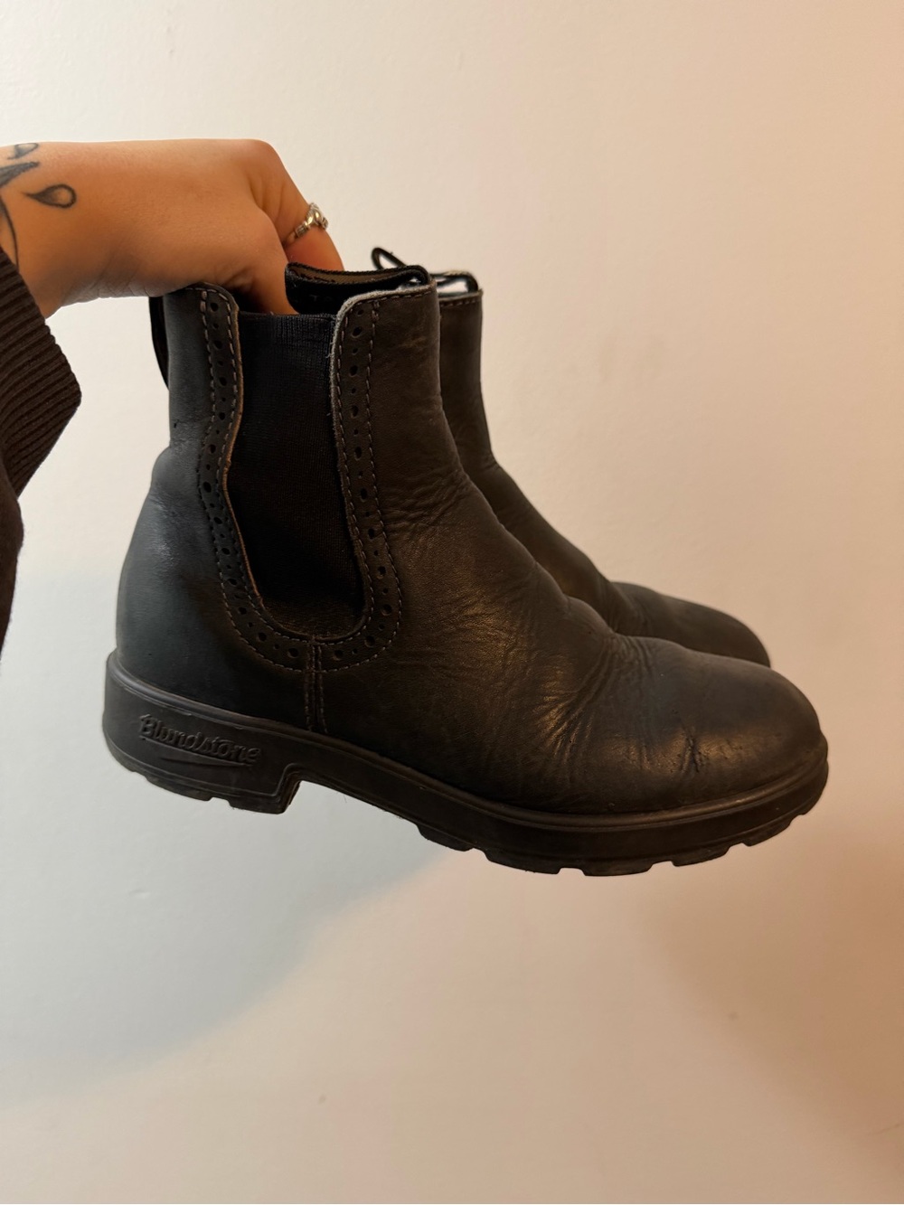 Blundstone Black Leather Chelsea Boots